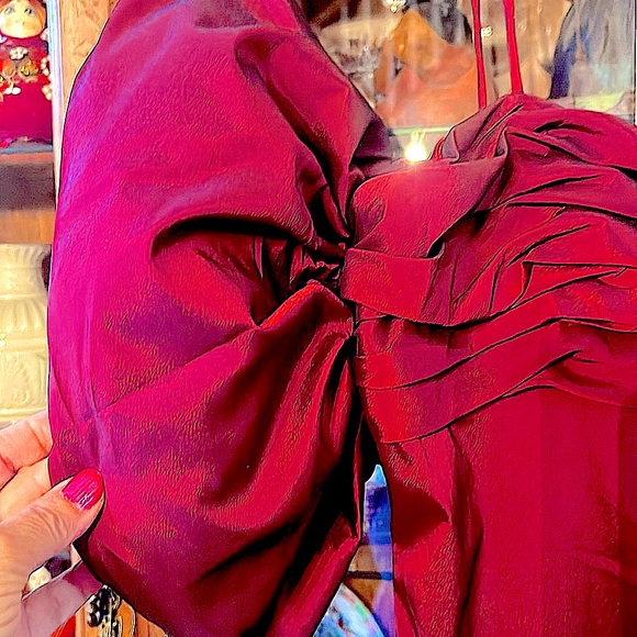 NWTStunningMaxiIssueNewYorkGownSpaghettiStrapsPuffedSleeves.Merlot.HeadTurnig.8 - Picture 6 of 17